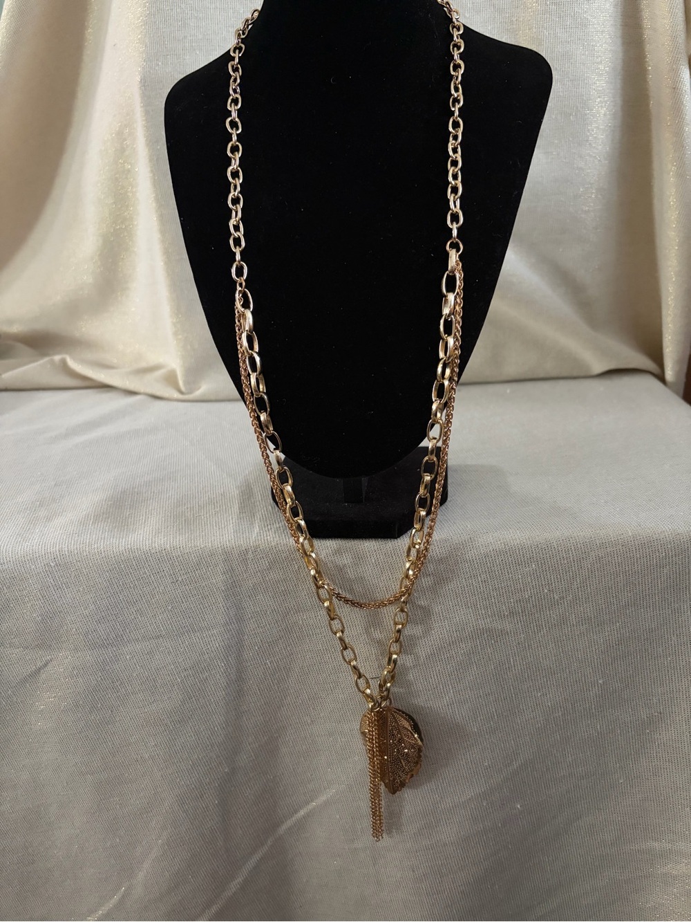 Gold Layered Pendant Chain Necklace - Women Jewelry